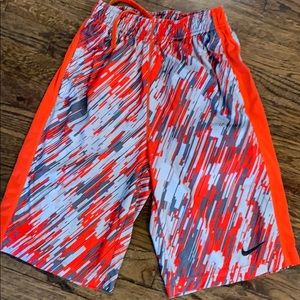Nike shorts size youth large